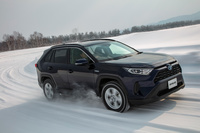 トヨタRAV4ハイブリッドX