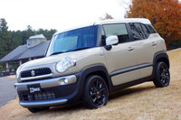 2017年12月25日に発売されたばかりの「スズキ・クロスビー」。ワゴンとSUVを融合した“クロスオーバーワゴン”を名乗る。