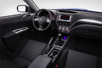 「インプレッサWRX 4D」のインパネまわり。