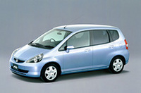 ホンダ、「フィット」の排ガスをクリーンに改良の画像