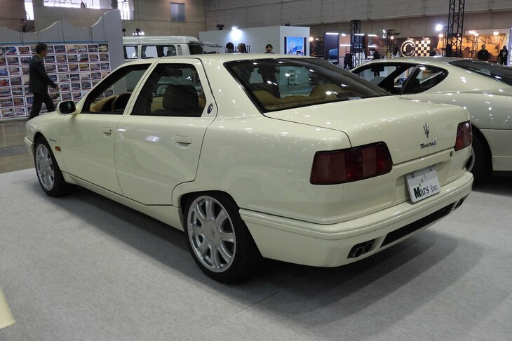 マセラティ・クアトロポルテ エボルツィオーネV8 コーンズ・セリ
エ・スペチアーレII(2002年)/Mars Inc.