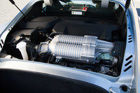 キャビン後方に横置きで搭載される、過給機付き3.5リッターV6エンジン。380psの最高出力と410Nmの最大トルクを発生する。