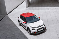 「C3」の上級グレード「シャイン」には、ボディーカラーに応じて赤、白、黒の3種類のルーフカラーが用意されている。