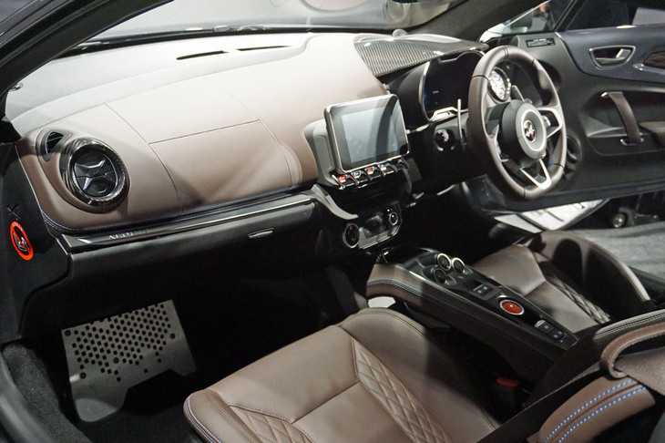 アルピーヌA110リネージ(インストゥルメントパネルまわり)