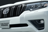 「トヨタ・ランドクルーザー プラド」にブラックのアクセントが目を引く特別仕様車登場の画像