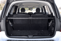 荷室容量は680リッター。2列目および3列目シートを倒せば最大で2300リッターまで拡大可能。