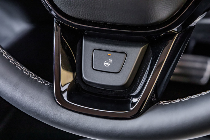 ホンダZR-V e:HEV Z(ステアリングヒータースイッチ)