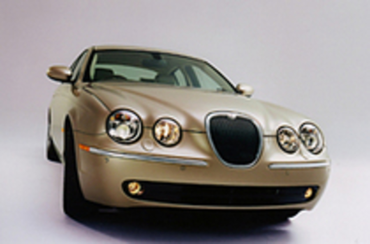 ジャガーSタイプ」にアイボリーレザー内装の限定車 【ニュース】 - webCG