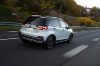 便利で、取り回しがしやすく、そこそこの走破性も併せ持った4WDの「フィット クロスター」。こうした機能を求める向きには、普段使いのよき道具となってくれることだろう。