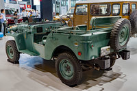 「BJ型」のモデルライフは1951年から1955年まで。途中、1954年に「ランドクルーザー」という車名が与えられた。