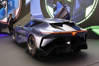 「クプラ・ダークレーベル コンセプト」は、メタバース空間に寄せられた27万以上のコンフィギュレーションの希望も参考にして誕生した。