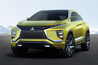 三菱はEVのコンセプトモデル eX Conceptを出展【東京モーターショー2015】