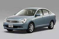 【写真上】ウイングロード
【写真下】ブルーバードシルフィ