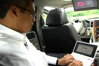 【Movie】これからは車内で無線LAN!? 米クライスラー「uconnect」を発表の画像