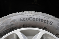 コンチネンタルの最新エコタイヤ「エココンタクト6」。日本では2019年3月に発売された。(写真=webCG)