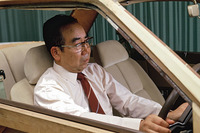 長年にわたり「スカイライン」の開発に携わった桜井眞一郎。写真は1981年のもの。
