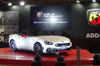 「オートモビル カウンシル2016」で国内デビューを果たした「アバルト124スパイダー」。