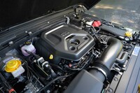 最高出力272PS、最大トルク400N・mを発生する2リッター直4ガソリンターボエンジン。使用燃料がレギュラーガソリンなのがありがたい。