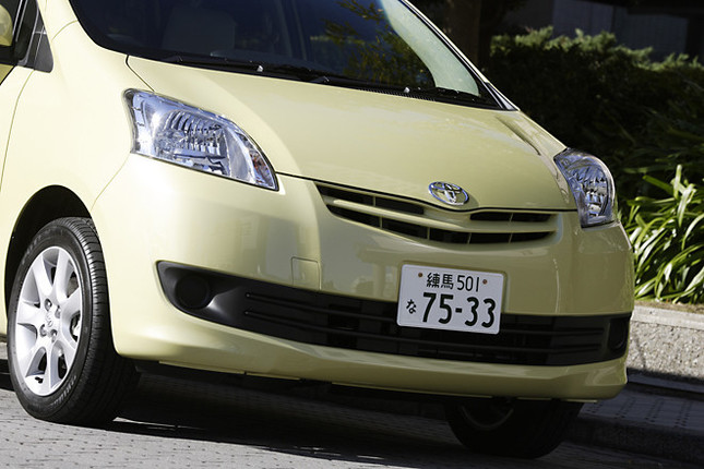 【スペック】パッソセッテG:全長×全幅×全高=4180×1695×1620mm/ホイールベース=2750mm/車重=1190kg/駆動方式=FF/1.5リッター直4DOHC16バルブ(109ps/6000rpm、14.4kgm/4400rpm)/価格=173万5000円(テスト車=210万2500円/ディスチャージヘッドランプ=4万7250円/HDDナビゲーションシステム+音声ガイダンス機能付カラーバックガイドモニター+ステアリングスイッチ=29万4000円/ETCユニット=2万6250円)