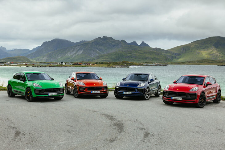 EV版とともに併売されるガソリンモデルの「マカン」。2022年のマイナーチェンジで、フロントのエアインテークまわりに黒い縁取りが設けられたり、あるいはエアインテークの一帯が、黒で塗りつぶされたりするようになった。