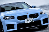 キドニーグリルは最新のBMW車としては小ぶり。フロントマスクが個性的すぎるゆえに「M3/M4」を敬遠していた方もこれなら納得だろう。