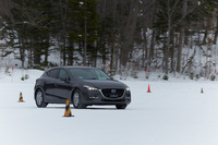 マツダ・アクセラスポーツ15Sプロアクティブ