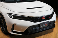 ホンダが新型「シビック タイプR」を世界初公開 2022年9月に発売を予定の画像