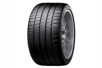 こちらも欧州製高級車の御用達のミシュラン。海外向けの「パイロットスーパースポーツ」なら、記者のバイパーでも履けるサイズがラインナップされている。