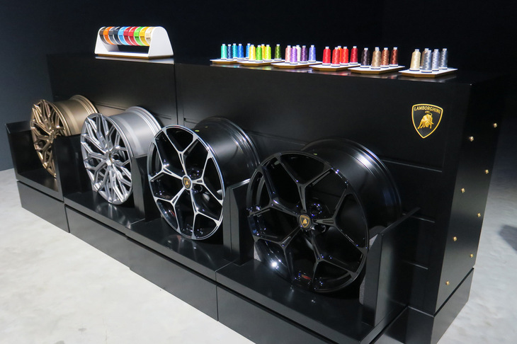 オーダーメイドプログラム「アドペルソナム」の展示スペース。