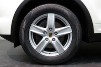 ネクセンのラインナップで、初めてポルシェの標準装着用タイヤとなった「N'FERA RU1」。まずは「カイエン」から採用された。