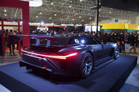 「GR GT3コンセプト」のリアビュー。3年半前の写真ではあるが、そのシルエットは見れば見るほど「トヨタGTレーシング コンセプト」によく似ている。