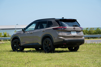 日産が「エクストレイル」をマイナーチェンジ “タフギア”を強調した新グレードを設定の画像