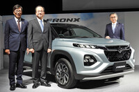 「ジムニー5ドア」と同じく2023年1月の「AUTO EXPO」で発表された「フロンクス」。こちらもインド発売から日本導入までに1年半を要している。仕向け地ごとにクルマをつくり分け、輸出を開始するには、相応に時間がかかるのだ。