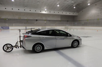 まずは「X-ICE3+」と「X-ICE3」の、新品(10分山)同士の制動距離を比較。