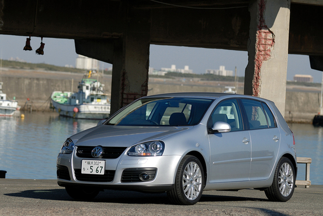 【スペック】
全長×全幅×全高=4225×1760×1500mm/ホイールベース=2575mm/車重=1410kg/駆動方式=FF/1.4リッター直4DOHC16バルブインタークーラー付きターボ+スーパーチャージャー(170ps/6000rpm、24.5kgm/1500-4750rpm)/価格=305万円(テスト車=330万2000円)