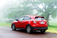 無限の「ヴェゼル」用ホイールは、4種類から選べる。写真は「MD5」と呼ばれるデザインのもの。