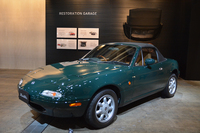 「ユーノス・ロードスターVスペシャル」。初代ロードスターのレストアサービスが2018年にスタートする。