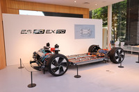 ボルボスタジオ東京に展示されている「SPA2」のディスプレイ。ボルボの最新BEV「EX90」や「ES90」に採用されているプラットフォームだ。