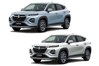 発売に際して、ボディーカラーには「スプレンディッドシルバーパールメタリック」(上)と「アークティックホワイトパール」(下)を追加設定。他の色より一足遅れて、2024年12月の発売となる。