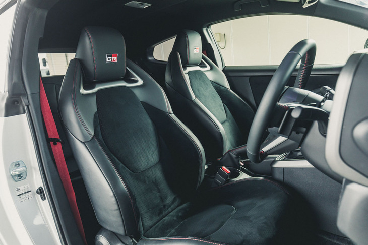 シートポジションは従来型よりも25mm低く設定できるようになった。