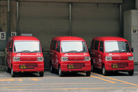 いかに新興のライバルが脅威とはいえ、これまで実際に軽商用EVを、しかも10年以上にわたって販売してきたのは三菱だけだ。写真は日本郵便に納入された「ミニキャブ ミーブ」。