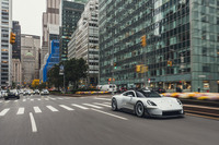 将来的なプロダクトの方向性を示すビジョンモデルとして2026年10月16日に米ニューヨークで初披露された「ポルシェ・ミッションS」。「今後数年にわたってポルシェを形づくっていくアイデアやデザインの特徴を示唆する」コンセプトカーと紹介される。