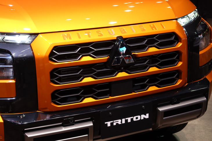三菱トライトン