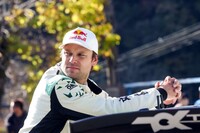 WRC2王者のアンドレアス・ミケルセンも、チームメイトのニコライ・グリアジンともども「プジョー106」でレッキを敢行。日本の106乗りかいわいをざわつかせた。