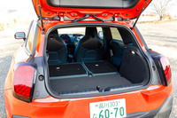 荷室の容量は300~1005リッター。後席背もたれの跡地は見事なまでにフラットになる。