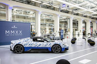 モデナの本社工場は、外装は昔の面影を残しながら、中身は最新の設備に生まれ変わっている。