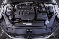 2リッターディーゼルターボエンジンは、最高出力190PS/3500-4000rpm、最大トルク400N・m/1900-3300rpmを発生。