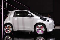 「奇点iC3コンセプト」。「iQ」の生まれ変わりとして普及することを期待したい。