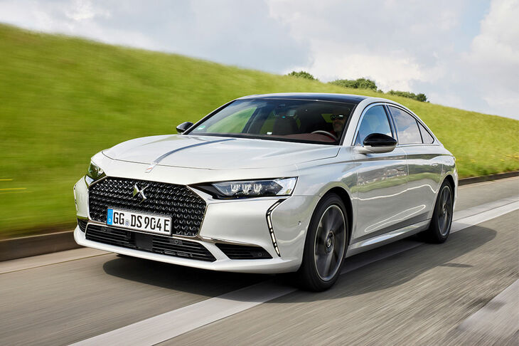 DS 9(フェイスリフト):「DS 9」で、フランスメーカーは「BMW 5シリーズ」と「メルセデス・ベンツEクラス」の対抗馬を手に入れた。2023年、サルーンに新たな新鮮さが生まれる。