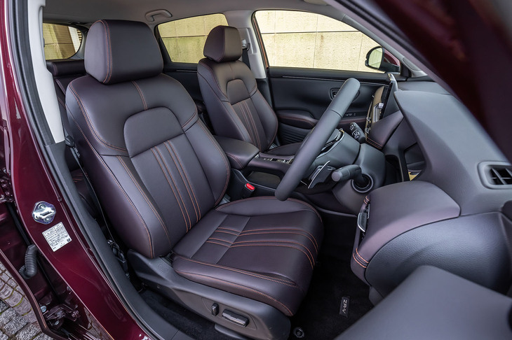 ホンダZR-V e:HEV Z(フロントシート)